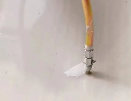 辽源瓷砖空鼓维修公司专业解答在瓷砖铺贴过程中，如果使用的砂料过粗（如全部使用了粗砂），可能会导致以下问题